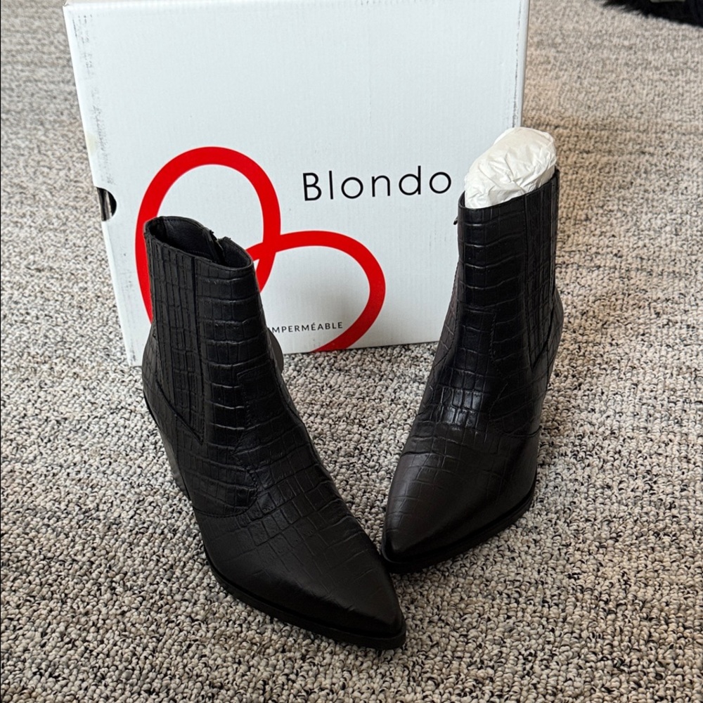 Blondo Croc-Embossed Black Ankle Booties NWT